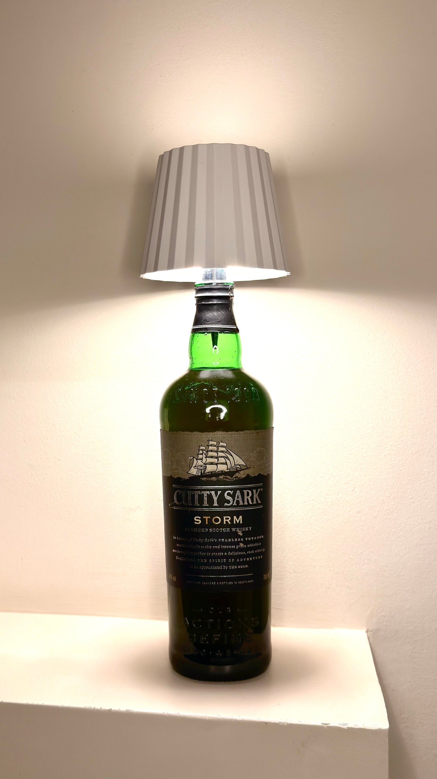 Cutty Shark ''Whiskey'' Table Lamp