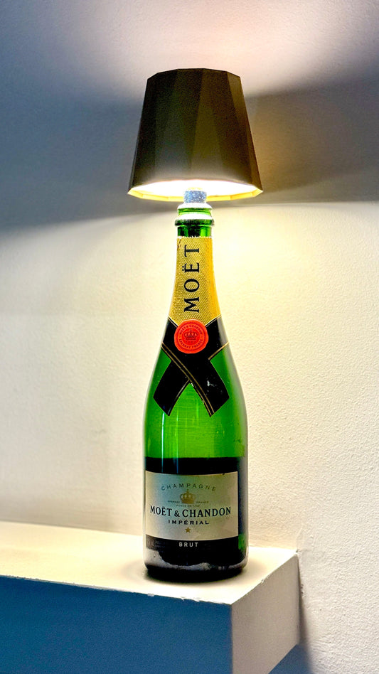 Moët Chandon Brut ''Champagne'' Table Lamp