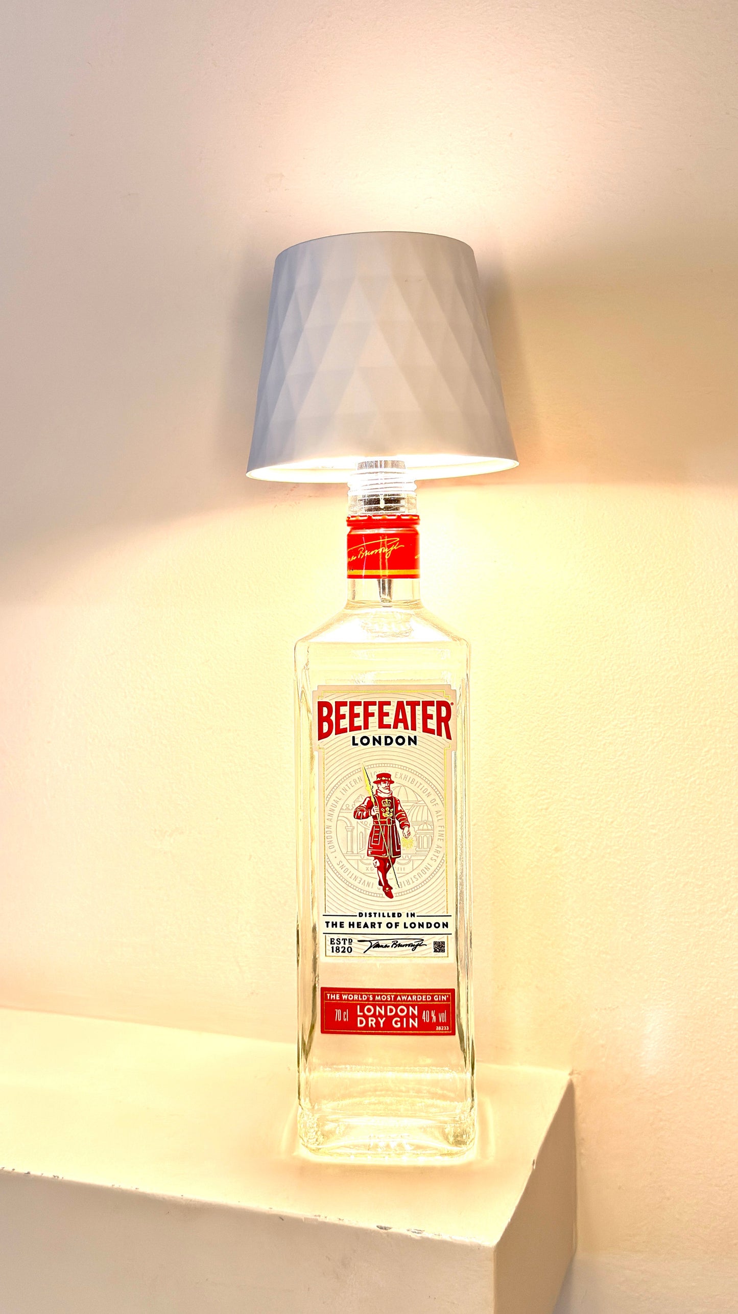 Beefeater ''Gin'' Table Lamp