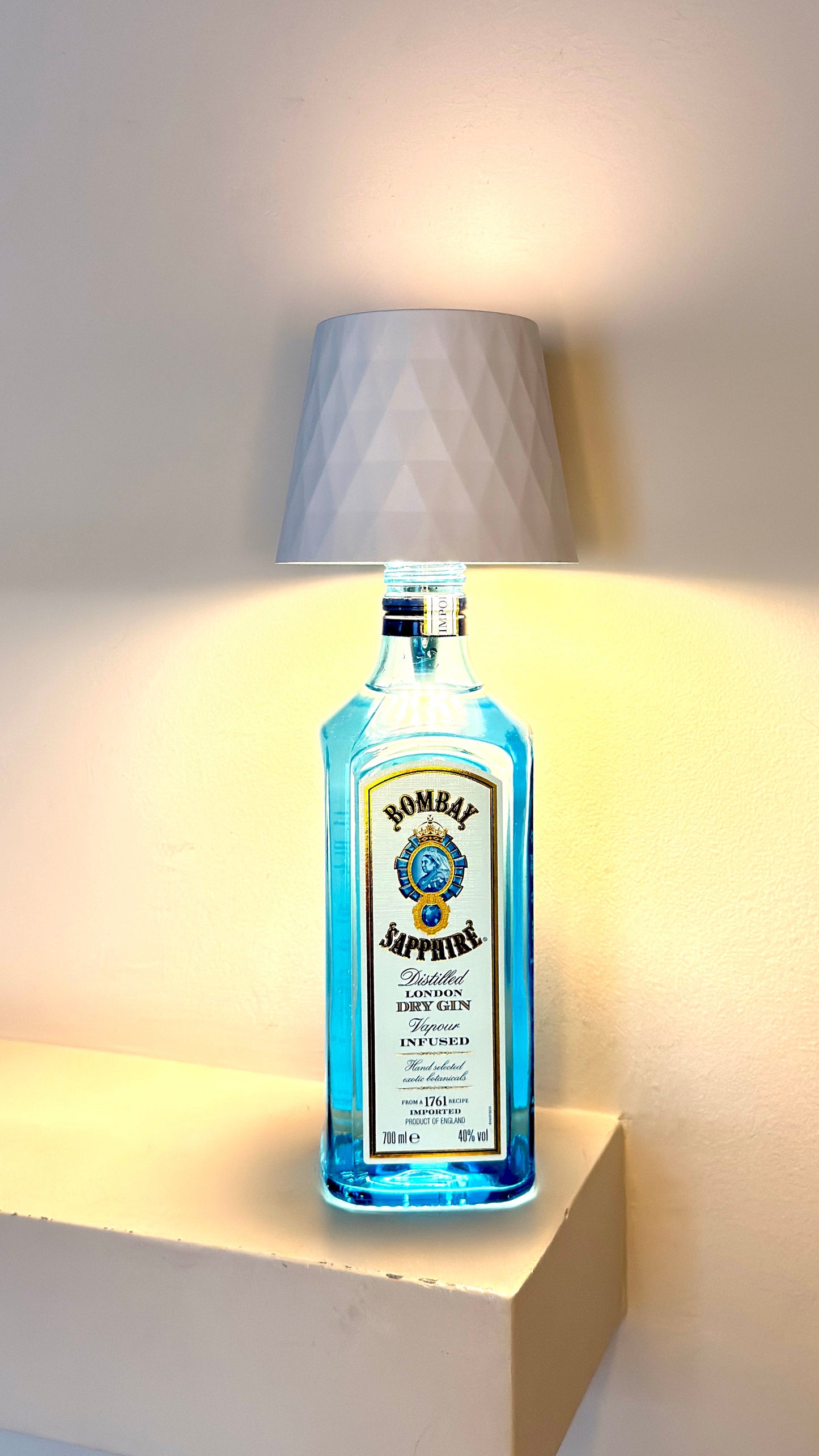Bombay Sapphire ''Gin'' Table Lamp